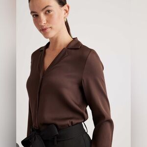 NWT Quince Stretch Silk Notch Collar Shirt Blouse Sz Small hot fudge brown
